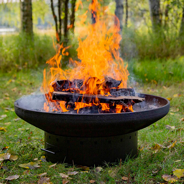 Чугунная чаша на круглом металлическом основании Concretika Iron D 80 с зольником 