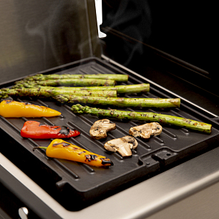 Чугунный противень Broil King для боковой горелки Baron для сада