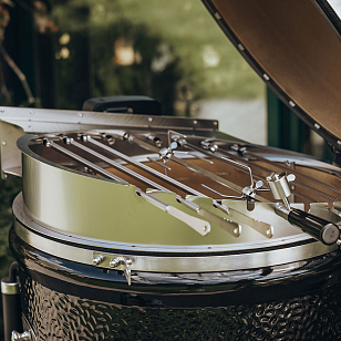 Шашлычница с электроприводом Monolith LeChef для сада