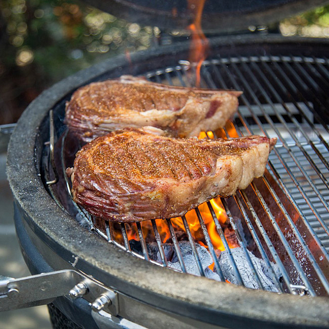 Корзина для копчения Slow ‘N Sear Deluxe для грилей 57 см