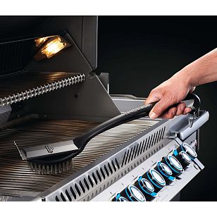 Щетка для чистки решеток гриля Napoleon с ворсом из нерж. стали для сада