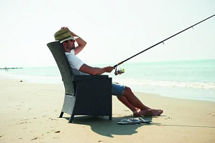 Кресло позиционное Keter Vermont графит для дачи Кресло позиционное Keter Vermont графит, садовая мебель