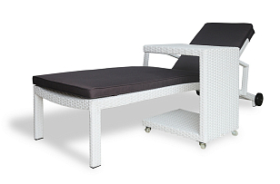 Стол Joygarden Milano белый для шезлонга для дачи Стол Joygarden Milano белый для шезлонга, садовая мебель