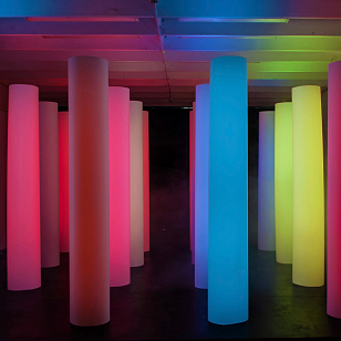 Светящийся LED цилиндр LightHouse Tower 120 см RGB Accum для сада и загородного дома Светящийся LED цилиндр LightHouse Tower 120 см RGB Accum, уличное оборудование