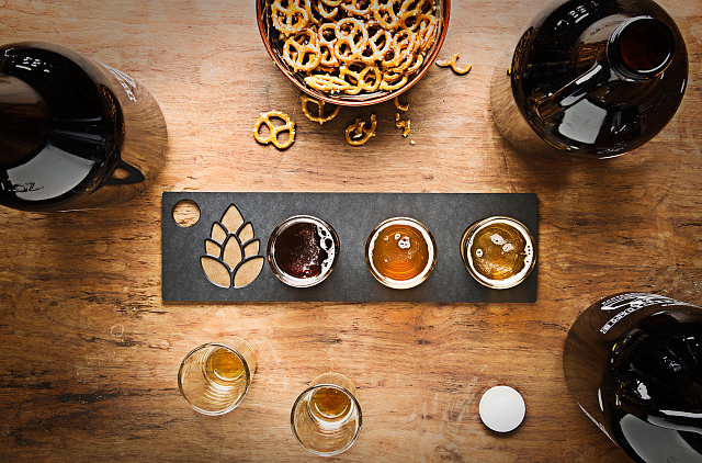 Подставка для стопок Epicurean Flight Servers размер 34х10 см Цвет: графит/орех