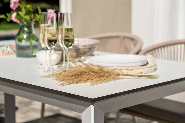 Обеденная группа 4SIS Венето 6-местная со стульями Милан, каркас белый, роуп бежевый 