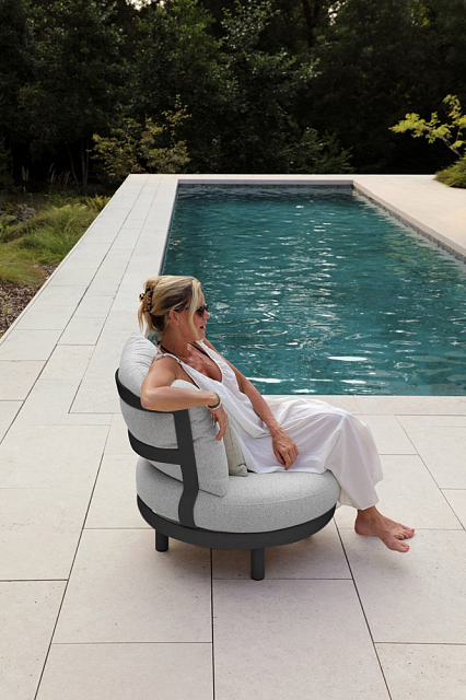 Комплект (пуф и столик) Brafritid Gotland антрацит/серый, алюминий 