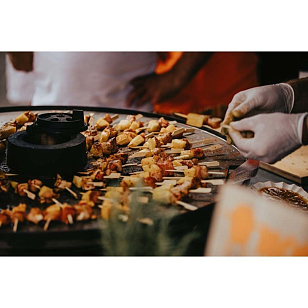 Керамический гриль Monolith Classic PRO 2.0 Black на ножках