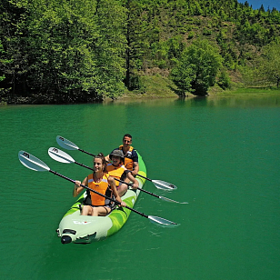 Каяк надувной трехместный с веслами Aqua Marina Betta-475 15'7" S22 для серфинга Каяк надувной трехместный с веслами Aqua Marina Betta-475 15'7" S22