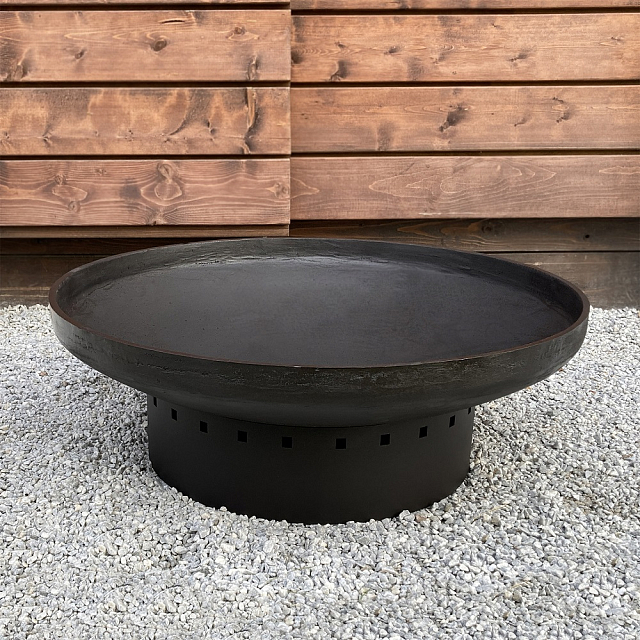 Чугунная чаша на круглом металлическом основании Concretika Iron D 80 