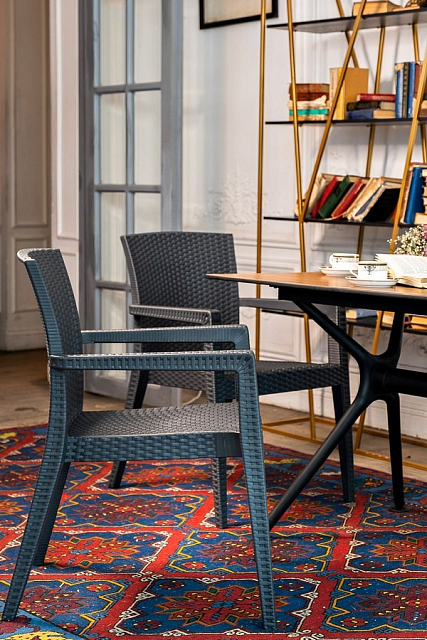 Обеденный комплект Modus темно-серый на 4 персоны 