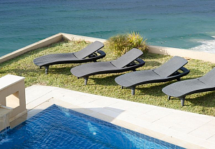 Шезлонг для дачи Keter Pacific серый, садовая мебель