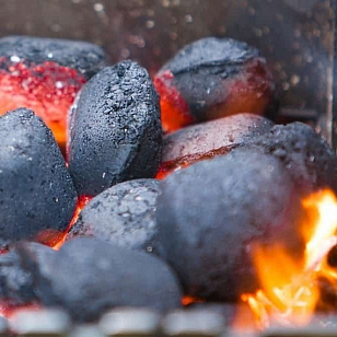 Угольные брикеты 800 DEGREES EXTRA LONG HEAT, 8 КГ для приготовления пищи Угольные брикеты 800 DEGREES EXTRA LONG HEAT, 8 КГ для сада