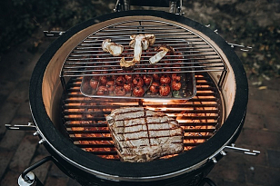 керамический гриль monolith classic pro 2.0 black для приготовления пищи Керамический гриль Monolith Classic PRO 2.0 Black