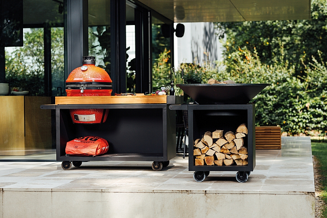 Дровяной гриль-очаг OFYR 100-PRO черный на колесах