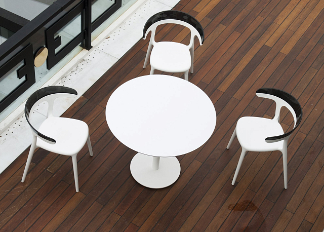 Кресло пластиковое Papatya Luna Цвет: белый, черный 