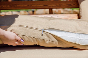 Качели трёхместные Lite Lyon с песочными подушками для дачи Качели трёхместные Lite Lyon с песочными подушками, садовая мебель