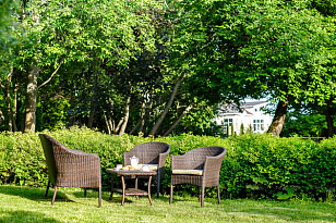 Лаунж зона Joygarden Warsaw с кофейным столом, садовая мебель