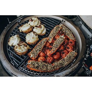 Чугунная планча для гриля Monolith Classic в форме полумесяца для сада