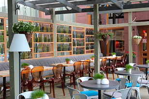 Стул Pedrali Queen Цвет: янтарный для дачи Стул Pedrali Queen Цвет: янтарный, садовая мебель