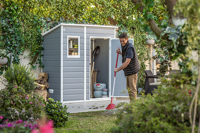 Пластиковый сарай Keter Manor Pent 6x4 