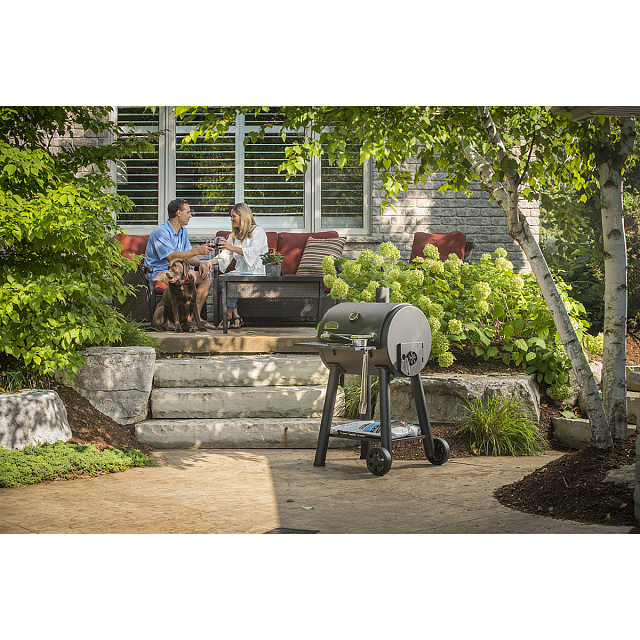 Угольный гриль-коптильня Broil King Regal Grill 400