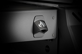 Интегрированная в столик открывалка