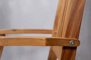 Стул из акации Joygarden Oxford складной с подлокотниками, садовая мебель