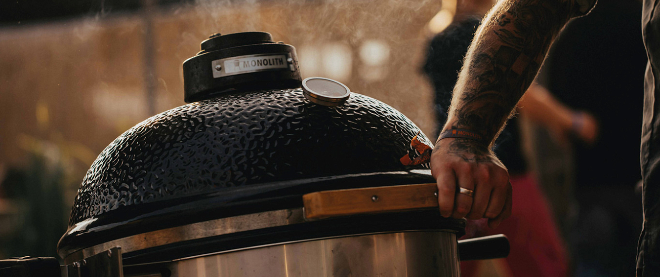 Керамический гриль Monolith Classic PRO 2.0 Black