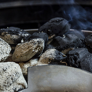 Форма для угля Char-Broil универсальная для сада